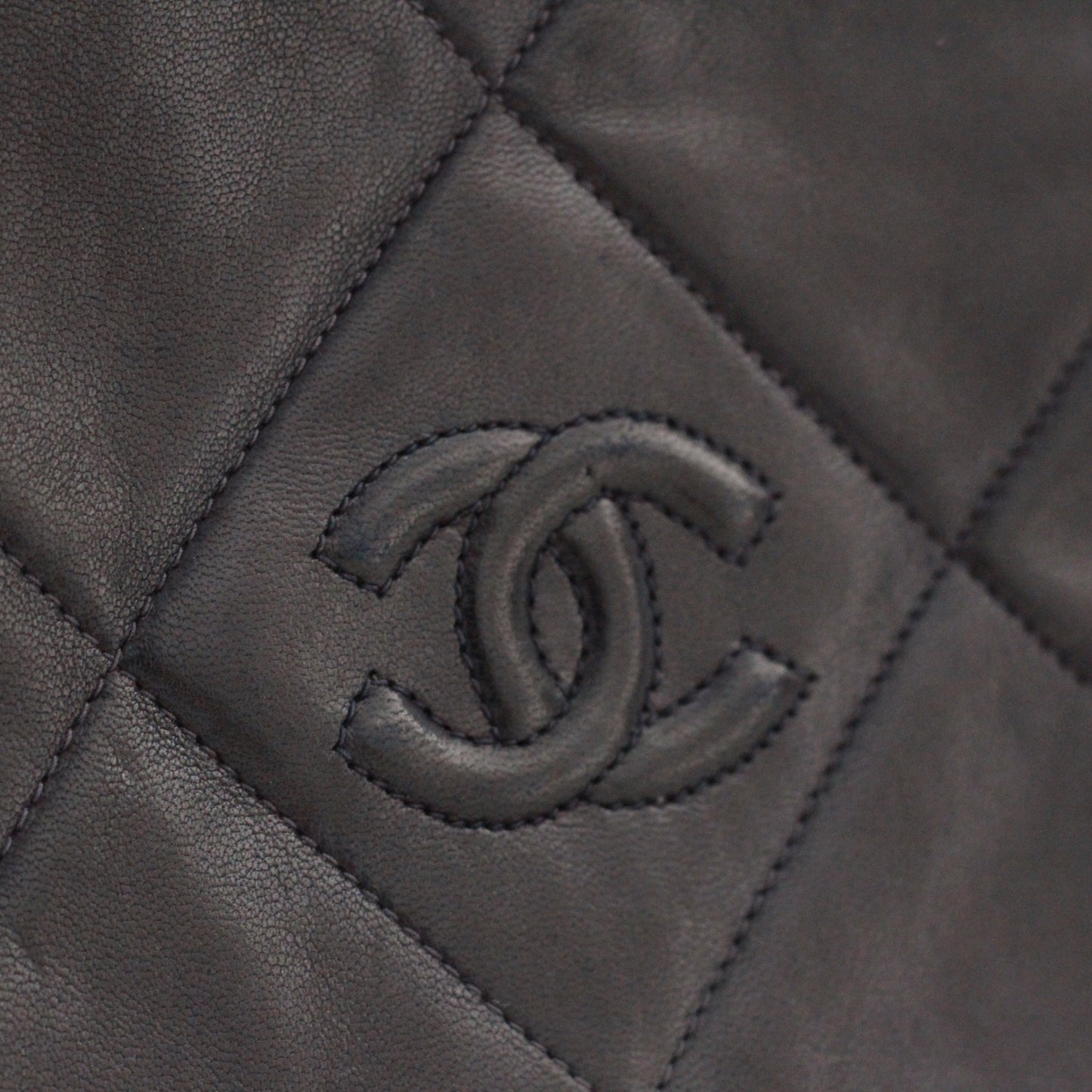 Chanel Navy Lambskin Flap Bag | 1986–1988